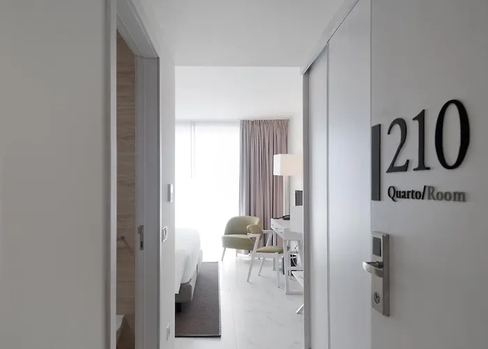 酒店 弗拉多罗海滩温泉精品酒店 4*