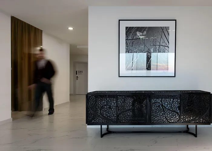 弗拉多罗海滩温泉精品酒店