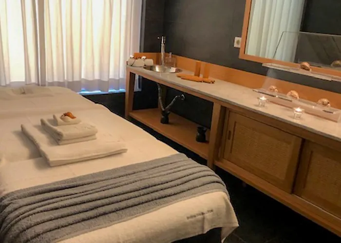 酒店 弗拉多罗海滩温泉精品酒店 4*